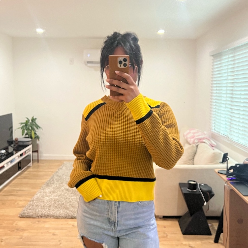 MARNI x UNIQLO Knitted V-Neck Long-Sleeve Sweater